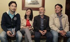 Abal, izquierda, quiere presentar una alternativa para sacar adelante el cuatripartito. 