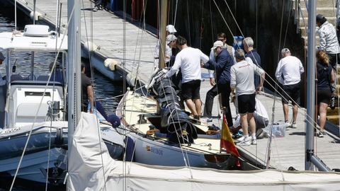 El rey emérito sale a navegar por la ría de Pontevedra