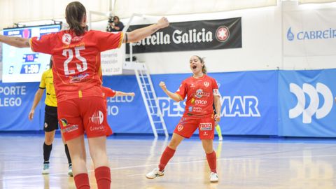 Ale de Paz celebrando uno de sus goles ante Chiloeches
