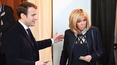 Macron junto a su mujer Brigitte Trogneux