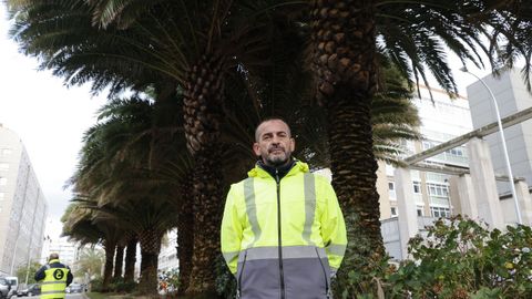 Roberto Prego, operario municipal de jardines