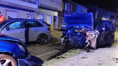 Los tres veh�culos sufrieron importantes da�os tras la salida de v�a ocurrida en O Cabo da Cruz