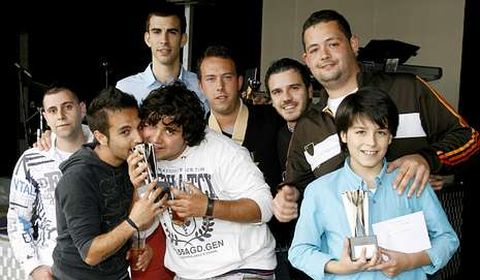<span lang= es-es >Galardones. </span>Los premios fueron para Borja Mato, V�ctor Mancebo, Juan Manuel Velo y Alberto Gonz�lez (primero), Alberto Souto (segundo), Manuel Espasand�n (tercero) y Xandro Calvo (especial).