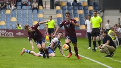 Resende controla el bal�n durante un partido en Pasar�n