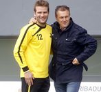 F�lix y Peluso se saludaron en el partido de Ribadumia. 