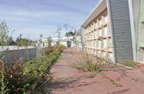 El cementerio municipal de Ames est� terminado desde el a�o 2010 pero sigue cerrado. 