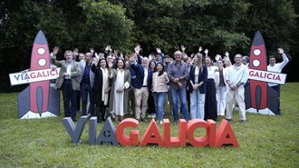 Algunos de los participantes en el acto de cierre de la temporada de ViaGalicia