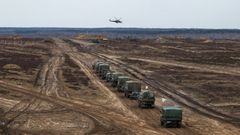 Ejercicios militares conjuntos de las fuerzas armadas de Rusia y Bielorrusia, ayer en un campo de tiro en la regi�n de Brest.  