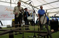 Os Louzari�os en una de sus �ltimas actuaciones en el Filand�n de O Courel. 