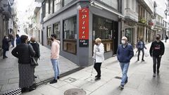 Confluencia de las calles Pastor D�az y Pescader�a este s�bado a mediod�a, en Viveiro