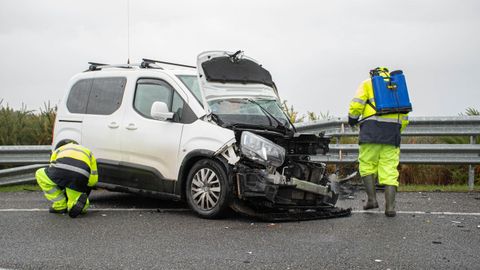 El otro vehculo envuelto en la colisin sufri graves destrozos