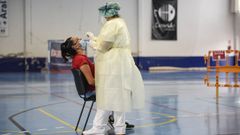 Cribado, este lunes en el pabell�n de A Seca, en Poio, para tres mil vecinos de 15 a 39 a�os