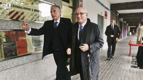 Jos� Manuel Fern�ndez Alvari�o junto con Antonio Fontenla