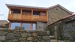 Casas rehabilitadas en Puxedo (Lobios) para ecoturismo.