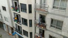 Vecinos del centro de Celanova�juegan al bingo desde sus casas