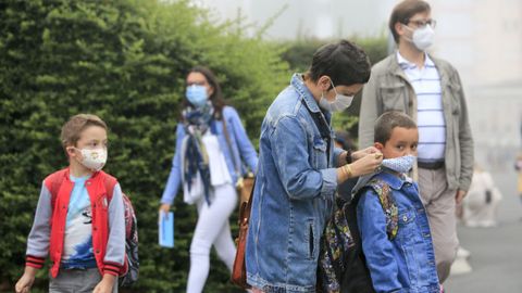 Los nios del colegio Anexa, en su primer da de escuela