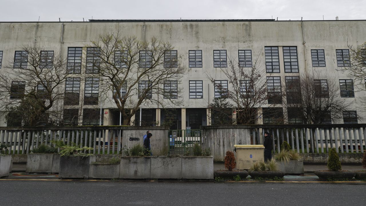 El 70 % de los colegios públicos de A Coruña tienen goteras