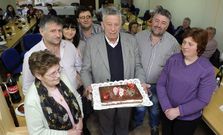 La familia del regidor silledense organiz� una fiesta sorpresa a su padre