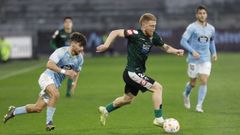 Carlos Vicente en un lance del ltimo choque que perdieron los ferrolanos, en enero contra el Celta B.