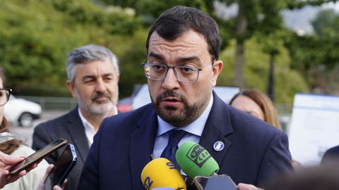 El presidente del Principado, Adri�n Barb�n,