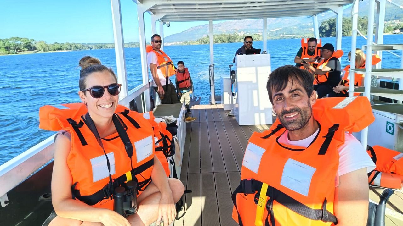 El barco eléctrico de los peregrinos deja de cruzar el río Miño