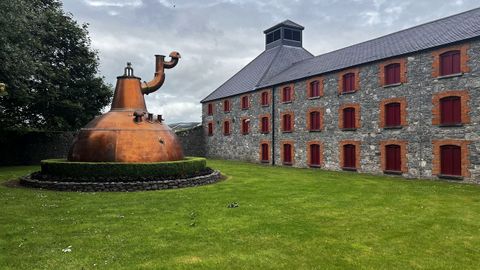 MIDLETON. La destiler�a Midleton, la de Jameson, es obligatoria aunque no guste el whisky.