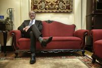 Agust�n Fern�ndez Gallego, no seu despacho da alcald�a, afronta a recta final dun mandato de dous anos como m�ximo responsable do Concello de Ourense. 