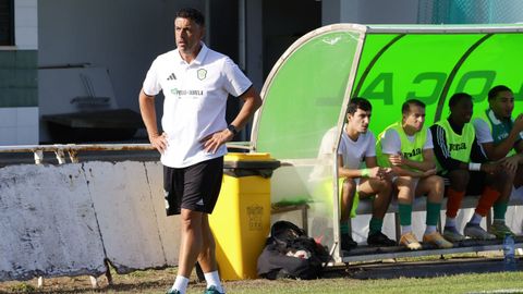 Julio Castro, durante o partido contra o San Tirso na Marosa.