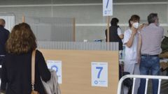 Contin�a la vacunaci�n contra el covid en el recinto ferial de Pontevedra, hoy con la segunda dosis de Pfizer para personas de 70 a 79 a�os