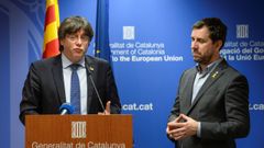 Puigdemont y Com�n en la comparecencia informativa que ofrecieron en Bruselas