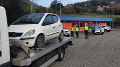 Coche intervenido por la Guardia Civil despu�s de que su conductor fuera investigado dos veces por conducir sin el carn� en vigor y saltarse el toque de queda
