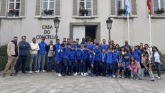 Integrantes del primer equipo, los benjamines y los infantiles del Aldebar�n Intasa San Sadurni�o fueron recibidos en el Ayuntamiento. 