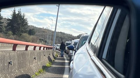 Atasco en la ronda de Oviedo