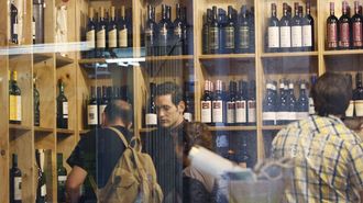 Los investigadores dejan claro que los beneficios del consumo�moderado de vino desaparecen cuando se�beben m�s de tres copas al d�a