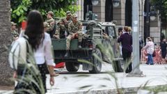 Miembros de las Fuerzas Armadas de Tnez, en una calle de la capital