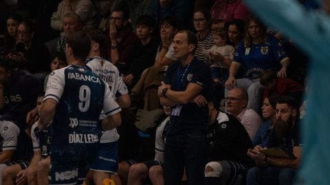 Los resultados no est�n acompa�ando al Cangas de Quique Dom�nguez.