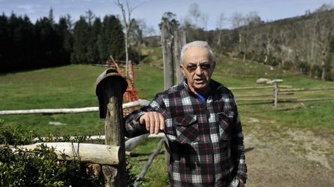 Quejas. Trabas administrativas. Servando Hermida, uno de los propietarios, se queja de las limitaciones que pone la Conseller�a de Medio Ambiente.