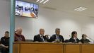 Vista del detenido por el crimen de Elisa Abruedo, junto a abogados en la vista de este jueves en la Audiencia.