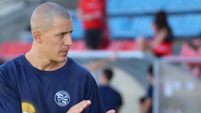 Rufo, en un calentamiento con su equipo