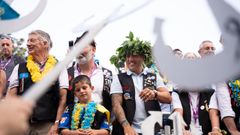 El pregonero del Descenso Internacional del Sella, Santi Cazorla, momentos antes de pronunciar el preg�n en el puente Emilio Llamedo