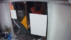 Uno de los implicados, con otro tirado en el suelo herido