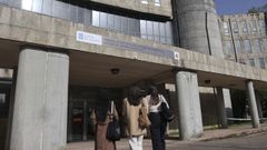 Fachada principal del Tribunal de Instancia de Santiago, donde se cre� el grupo de trabajo contra el maltrato a los mayores gallegos.