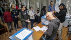 Colas se formaron en la cofrad�a de Noia, la m�s grande de Galicia, con 1.285 afiliados, que este s�bado eligieron a 24 vocales de la junta general