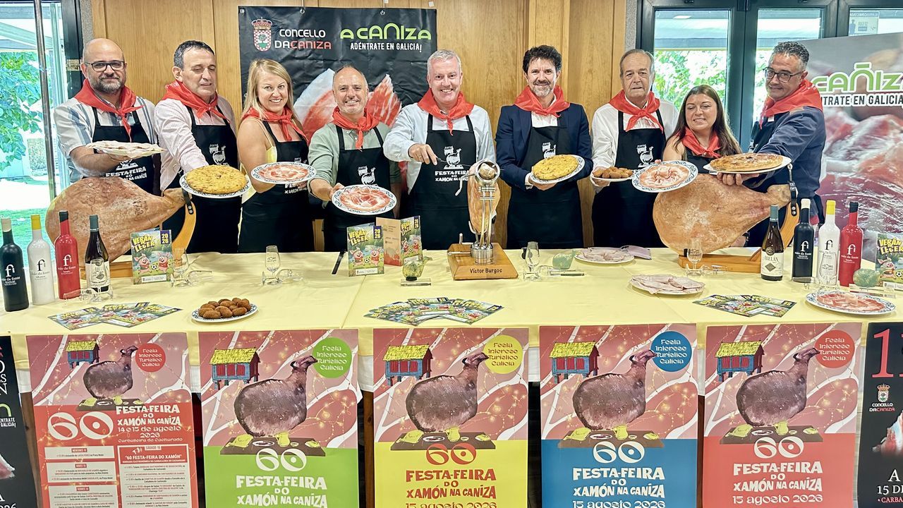 La Feira do Xamón de A Caniza cumple 60 años con cinco recetas por 8 euros y un bocadillo gigante