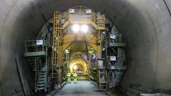 Obras en el AVE de la monta�a. Fomento mantiene el plazo del 2018 para terminar el nuevo acceso ferroviario a Galicia.