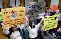 Una parte del p�blico critic� la actitud de los dirigentes del PP durante el pleno de ayer.