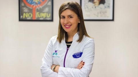 Noa Rey cuenta con una consulta de deshabituaci�n tab�quica en su farmacia de la calle Real de Pontedeume