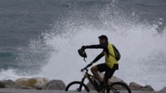 Fuerte oleaje en la costa gallega