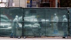 Morgue provisional en las inmediaciones del Brooklyn Hospital Center