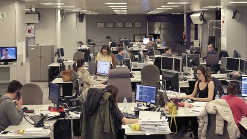 No 2016 creáse una mesa de vídeo formada por profesionais procedentes de VTelevisión, que daquela era o canal autonómico do grupo. Este equipo impulsa unha nova etapa na produción audivisual de lavoz.es